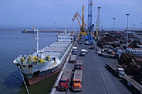 Iran's Non-Oil Exports Hit Record $20bln Iran's Non-Oil Exports Hit Record $20bln