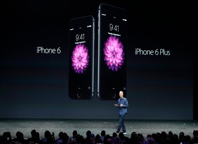 แอปเปิลเปิดตัว "ไอโฟน 6" พร้อม "แอปเปิลวอทช์"